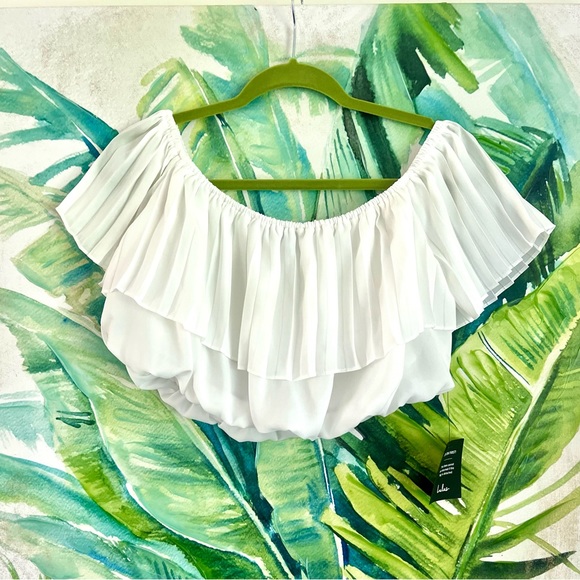 Pleated Crop Top - Picture 3 of 8